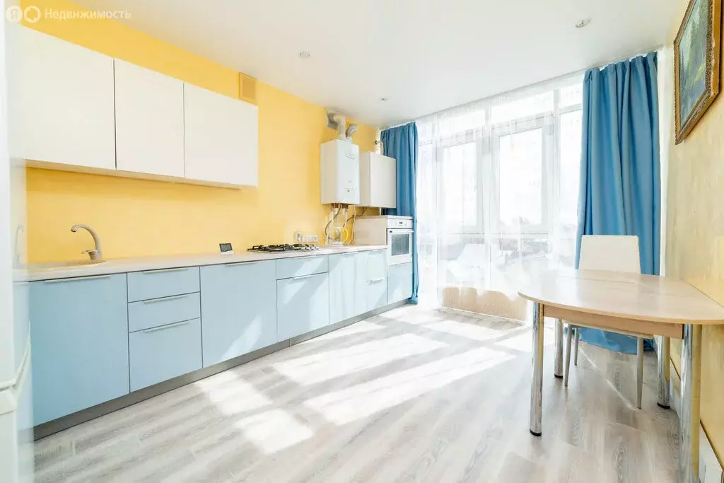 3-комнатная квартира: Пермь, Высоковольтная улица, 12 (100 м) - Фото 1