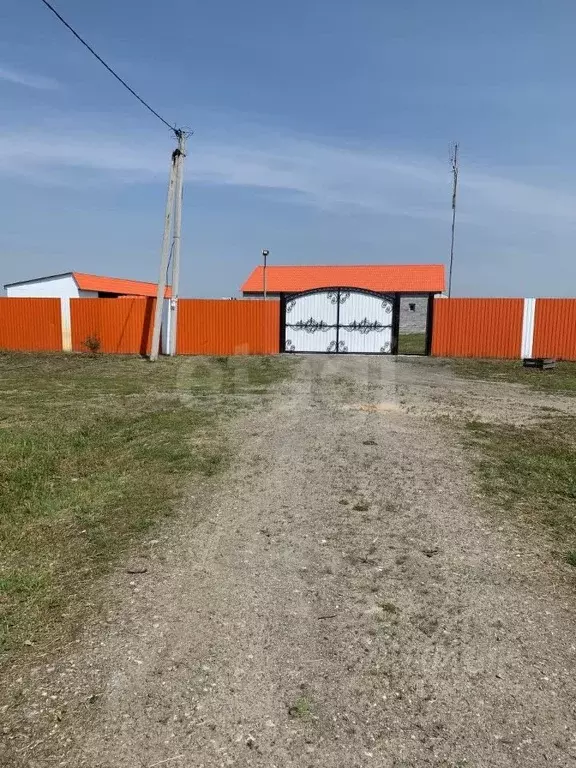 Дом в Тюменская область, Ярковский муниципальный округ, д. Щучья ул. ... - Фото 1