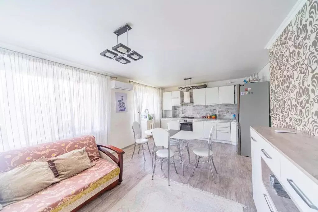 2-к кв. Саратовская область, Саратов Ростовская ул., 16А (69.7 м) - Фото 1