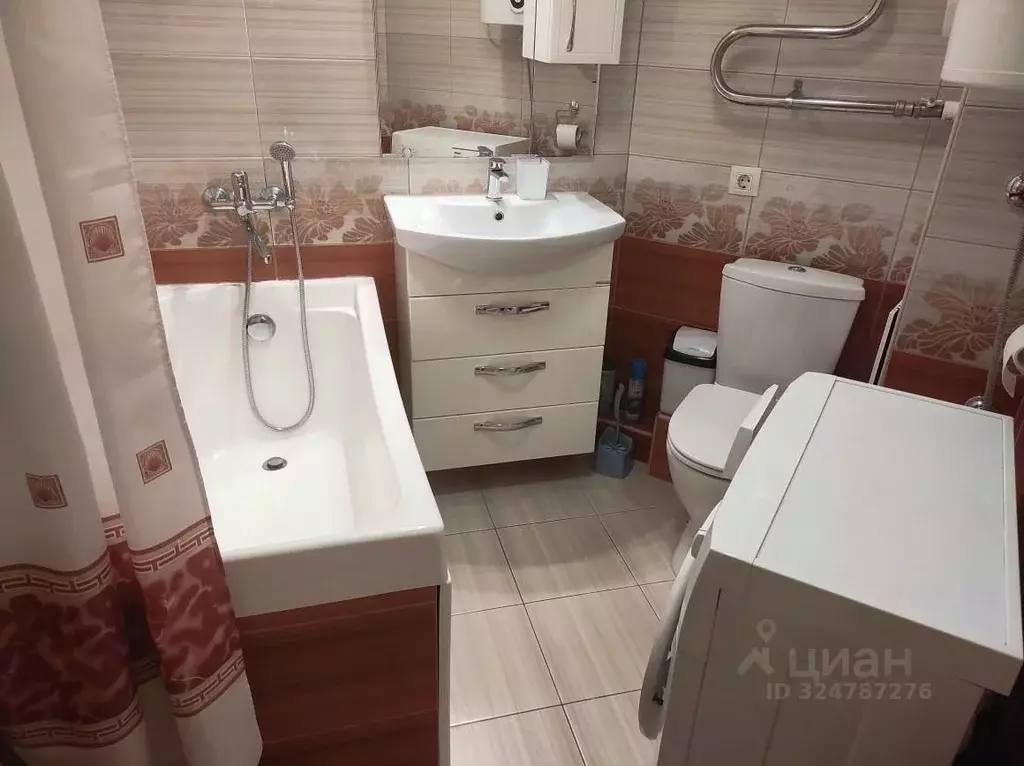 2-к кв. Свердловская область, Екатеринбург ул. Татищева, 49 (47.0 м) - Фото 2