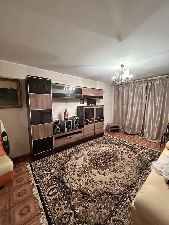 2-к. квартира, 52 м, 1/9 эт. - Фото 0