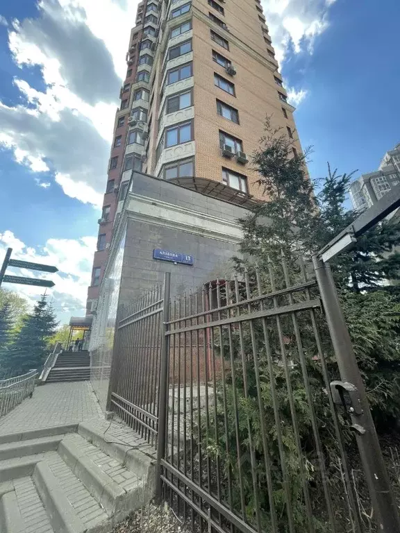 2-к кв. Москва ул. Алабяна, 13к2 (80.4 м) - Фото 0