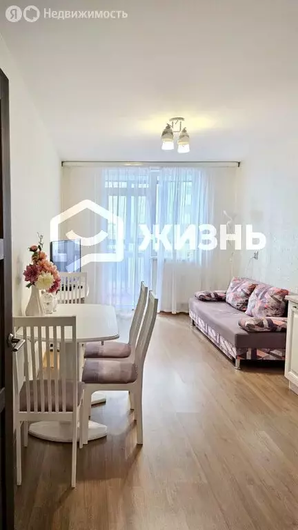 2-комнатная квартира: Екатеринбург, улица Блюхера, 97 (71.2 м) - Фото 0