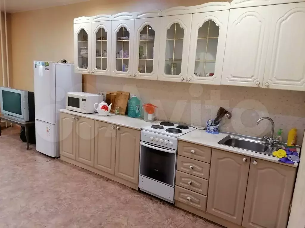 1-к. квартира, 60 м, 3/10 эт. - Фото 1