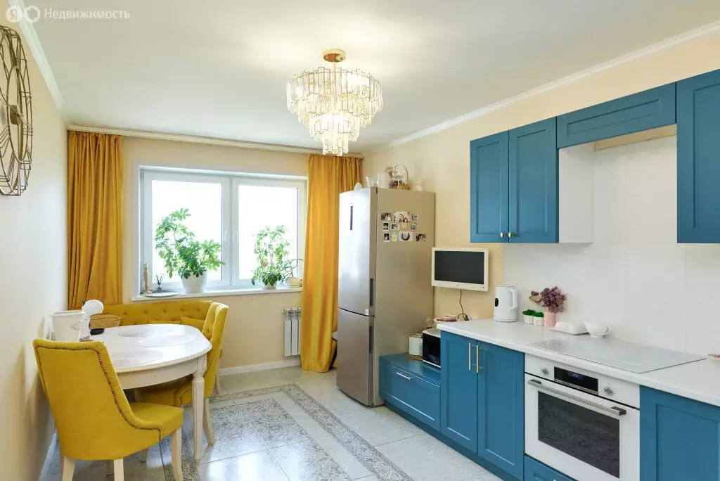 3-комнатная квартира: Ярославль, улица Гончарова, 28 (82 м) - Фото 0