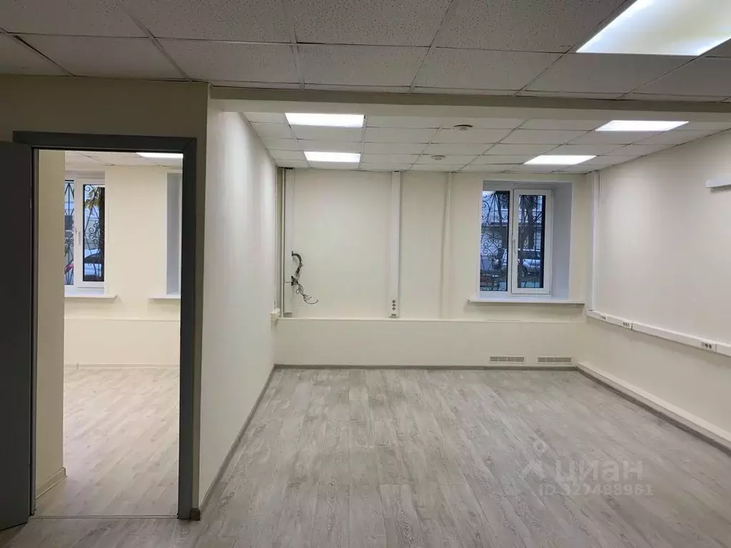 Офис в Москва ул. Плющиха, 9С2 (120 м) - Фото 1