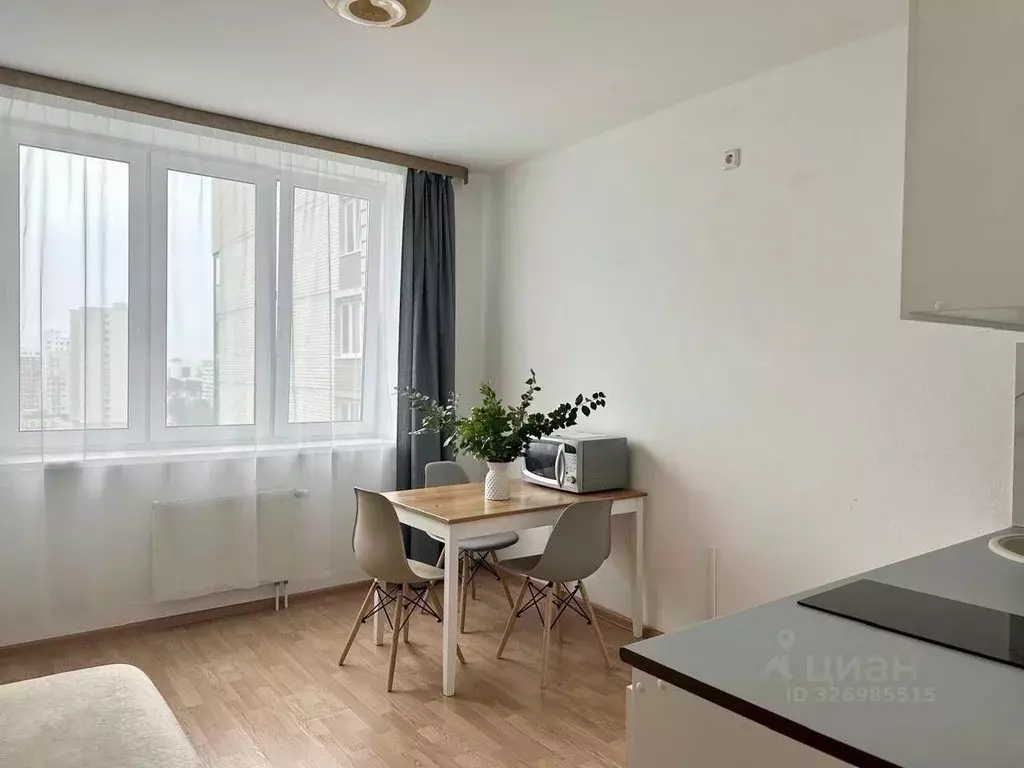 2-к кв. Свердловская область, Екатеринбург ул. Шаумяна, 87 (80.0 м) - Фото 2