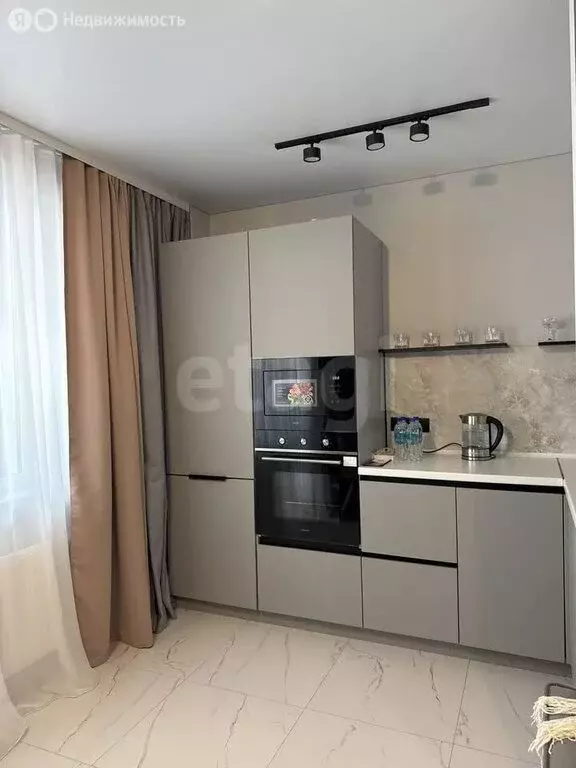 3-комнатная квартира: посёлок Западный, микрорайон Вишнёвая Горка, ... - Фото 2