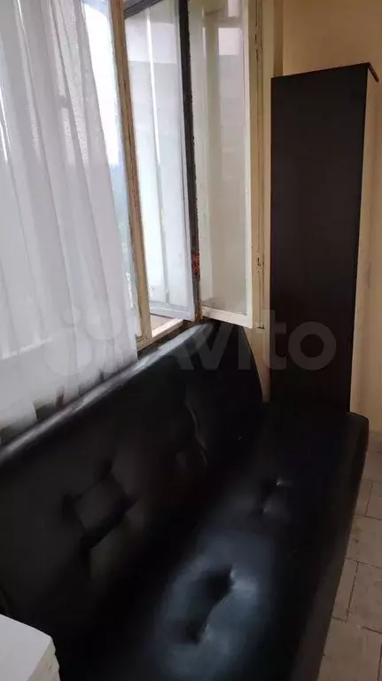 Комната 6,5 м в 6-к., 2/4 эт. - Фото 1