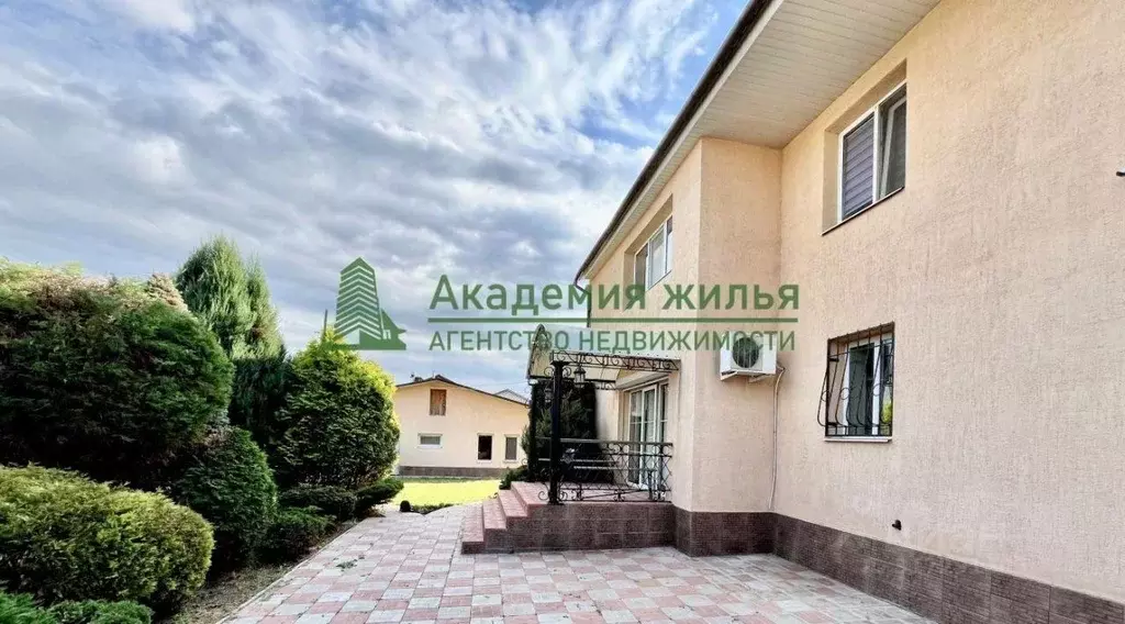 Дом в Саратовская область, Энгельсский район, Красноярское ... - Фото 1