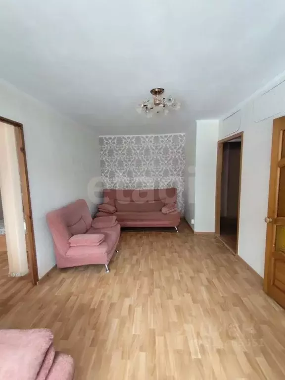 2-к кв. Оренбургская область, Оренбург Самолетная ул., 87 (42.5 м) - Фото 0