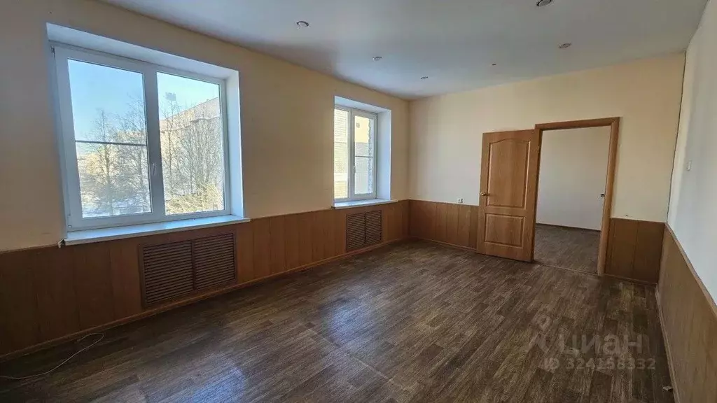 Офис в Новгородская область, Великий Новгород ул. Германа (15 м) - Фото 2