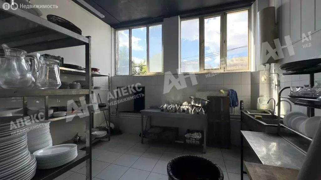 Помещение свободного назначения (665 м) - Фото 1