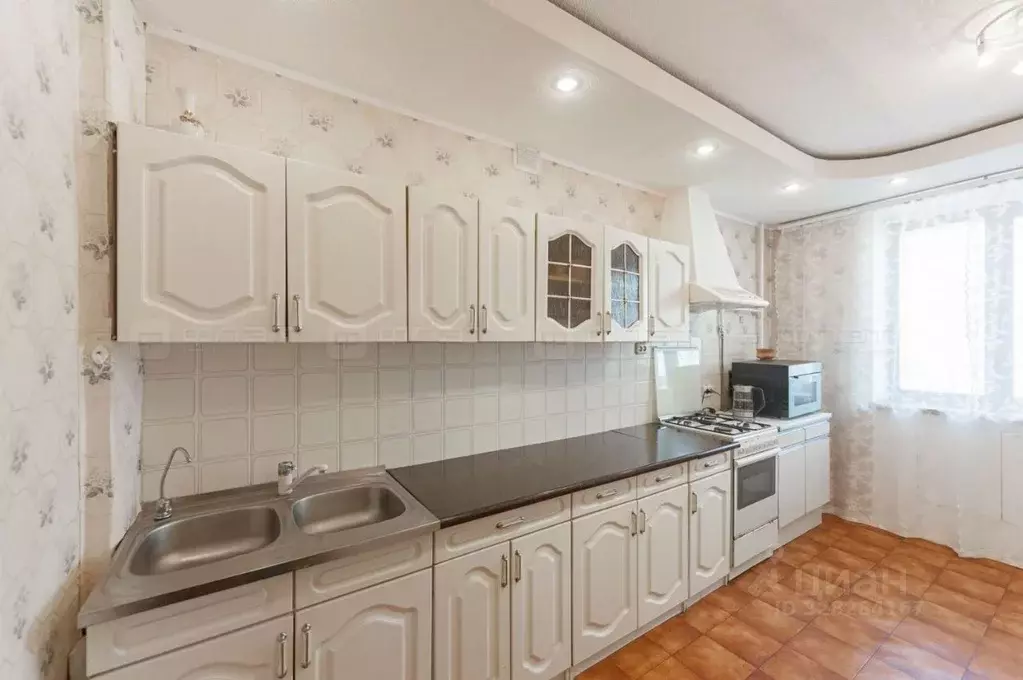 3-к кв. Татарстан, Казань Ботаническая ул., 10А (71.3 м) - Фото 0