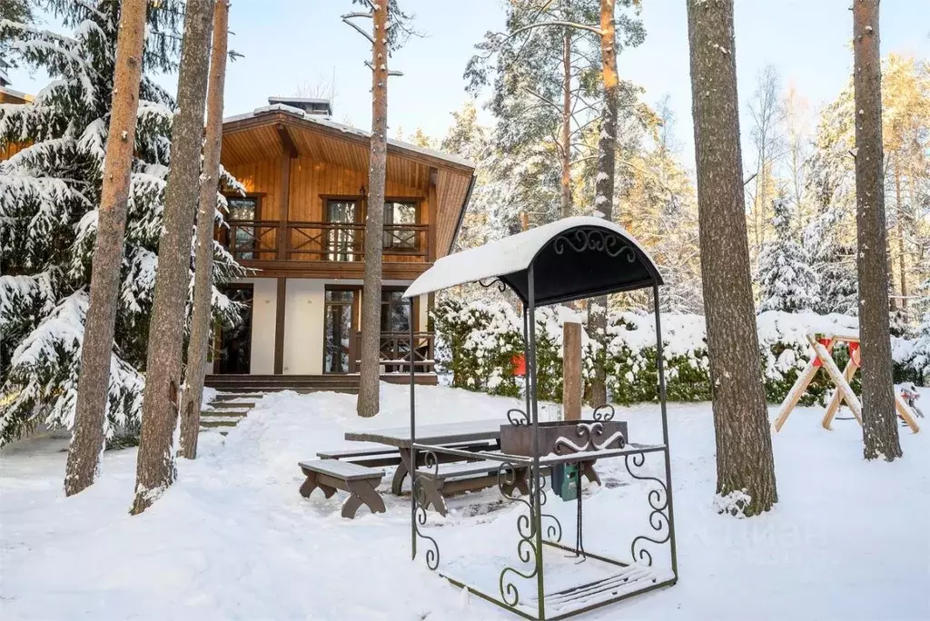 Дом в Ленинградская область, Всеволожский район, Бугровское городское ... - Фото 1