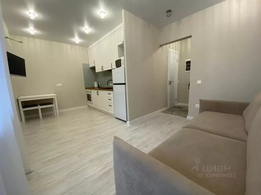 1-к кв. Татарстан, Казань ул. Амирхана Еники, 10 (42.0 м) - Фото 2