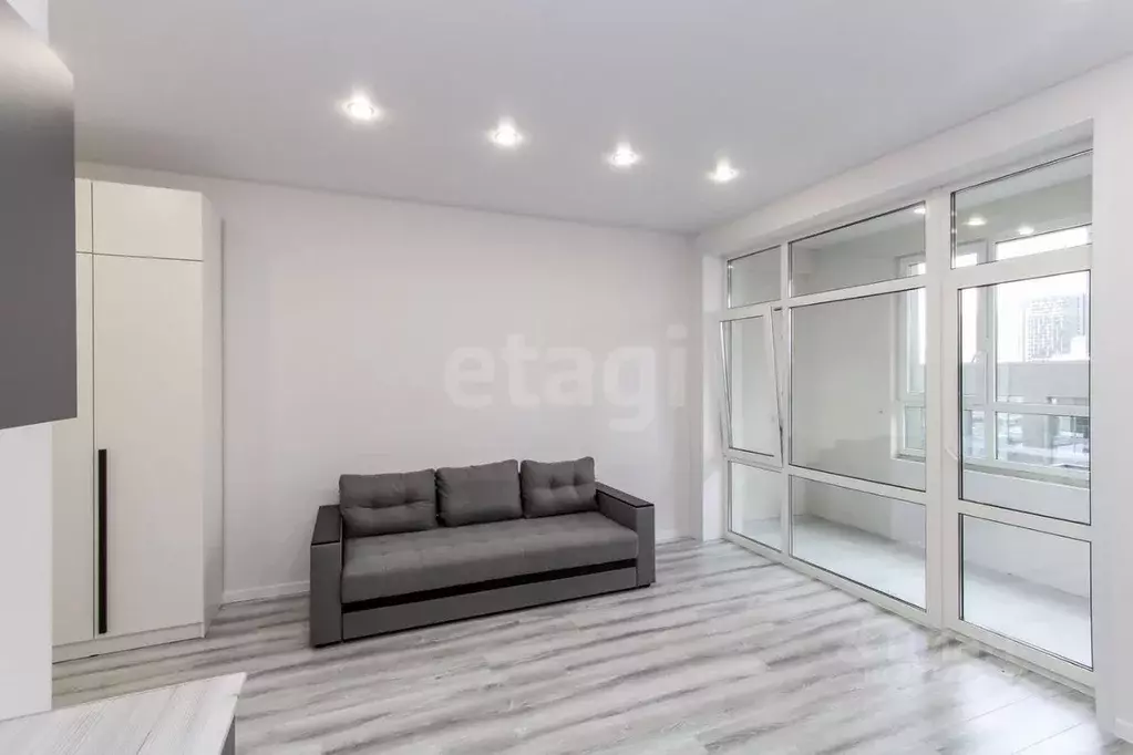 Студия Тюменская область, Тюмень ул. Евгения Войнова, 7 (29.9 м) - Фото 1