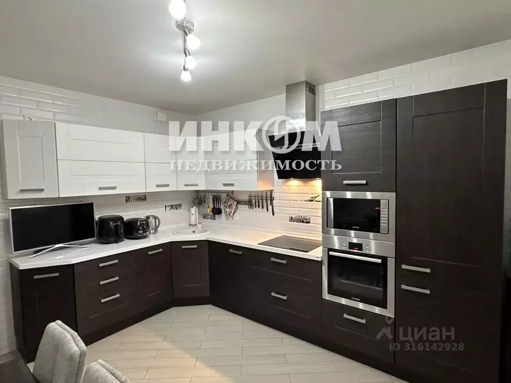 3-к кв. Московская область, Дзержинский Лесная ул., 11 (92.0 м) - Фото 1