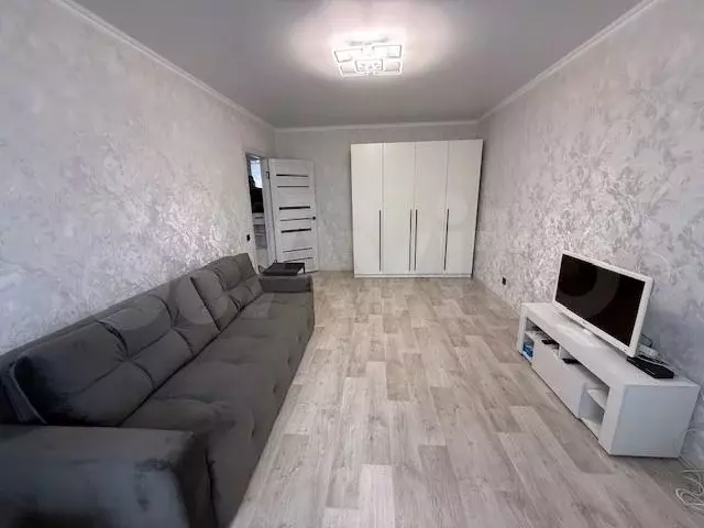 1-к. квартира, 38 м, 6/9 эт. - Фото 1