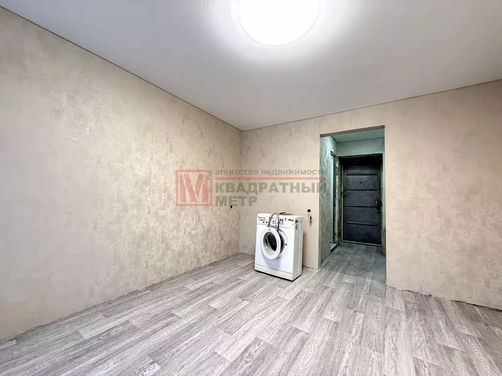 1-к кв. Белгородская область, Старый Оскол Интернациональный мкр, 13 ... - Фото 1