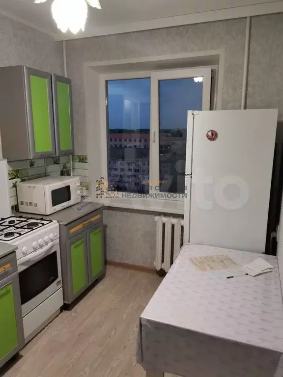 1-к. квартира, 32 м, 8/9 эт. - Фото 0