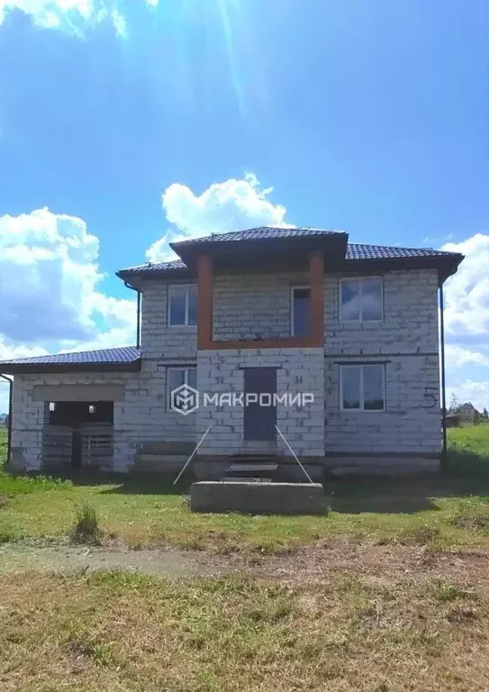 Дом в Орловская область, с. Тросна ул. Генерала Галанина, 7/1 (169 м) - Фото 1