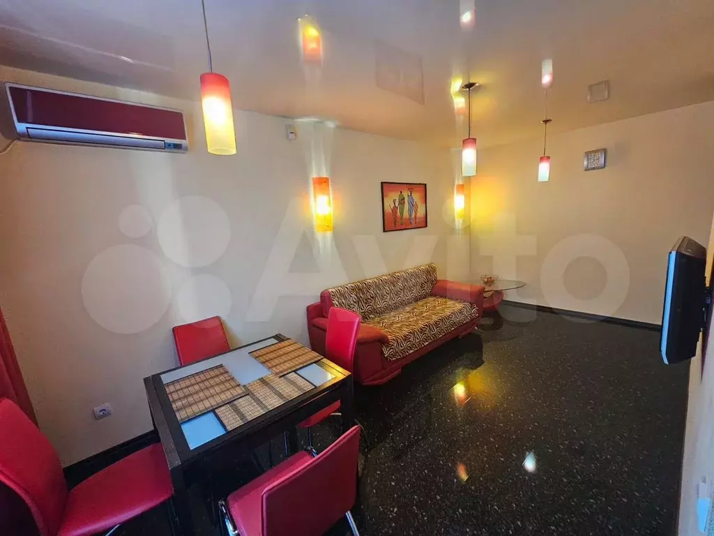 2-к. квартира, 70 м, 2/5 эт. - Фото 1