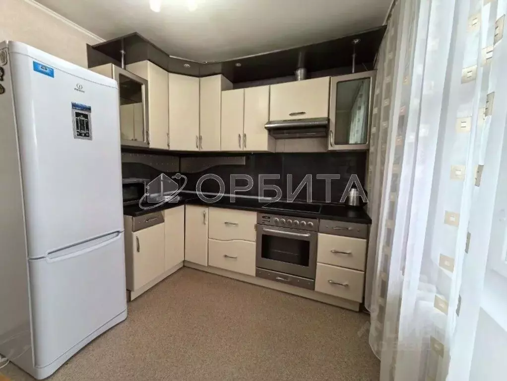 2-к кв. Тюменская область, Тюмень ул. Николая Семенова, 27к3 (62.4 м) - Фото 2