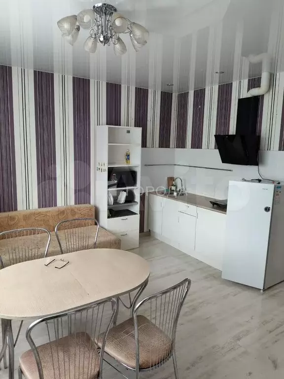 2-к. квартира, 64 м, 4/9 эт. - Фото 0