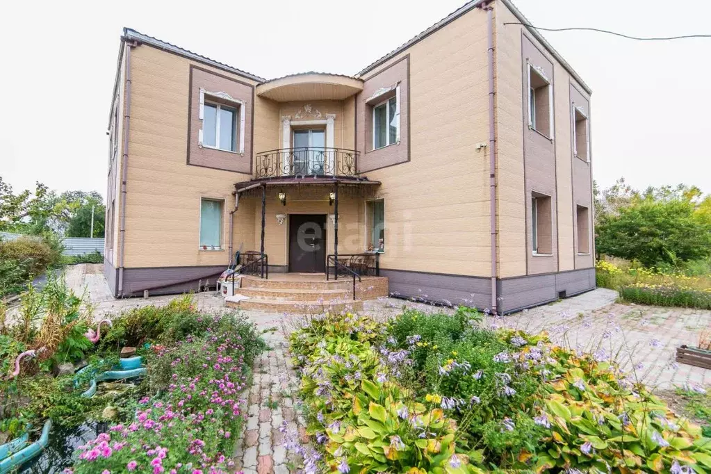 Дом в Амурская область, Благовещенск Артиллерийская ул., 44 (700 м) - Фото 0