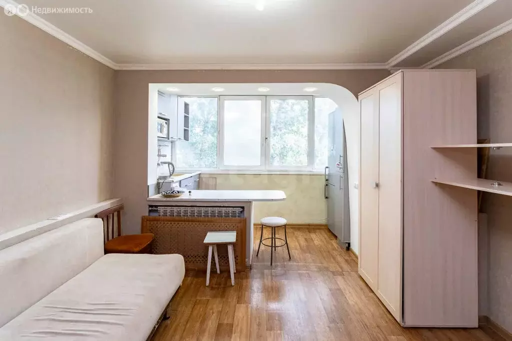 Квартира-студия: Тюмень, улица Республики, 243 (21 м) - Фото 1
