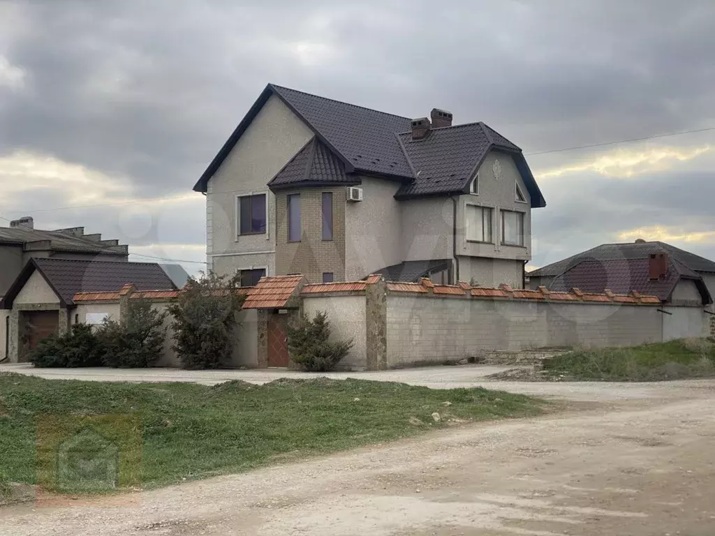 Дом 307 м на участке 6 сот. - Фото 1