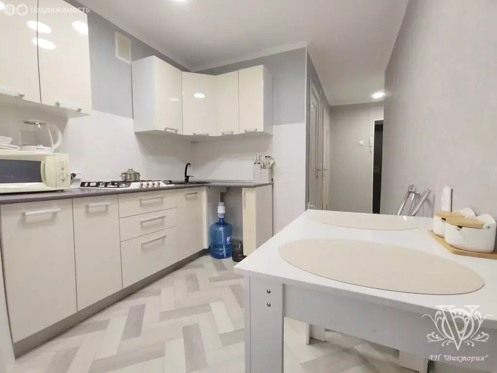 1-комнатная квартира: Ухта, проспект Ленина, 41 (37 м) - Фото 0