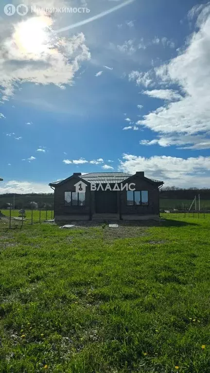 Дом в посёлок Цветочный, Луговая улица, 17 (140 м) - Фото 1