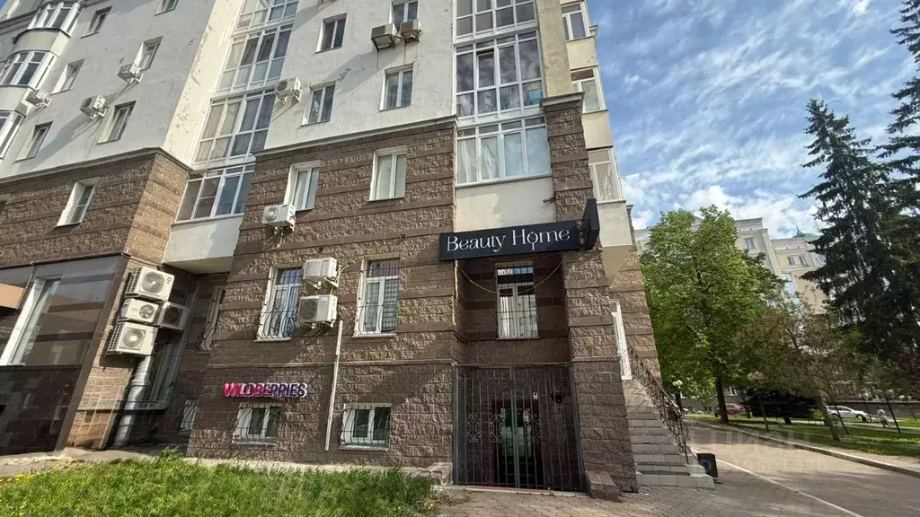 Торговая площадь в Башкортостан, Уфа ул. Мустая Карима, 42 (96 м) - Фото 1
