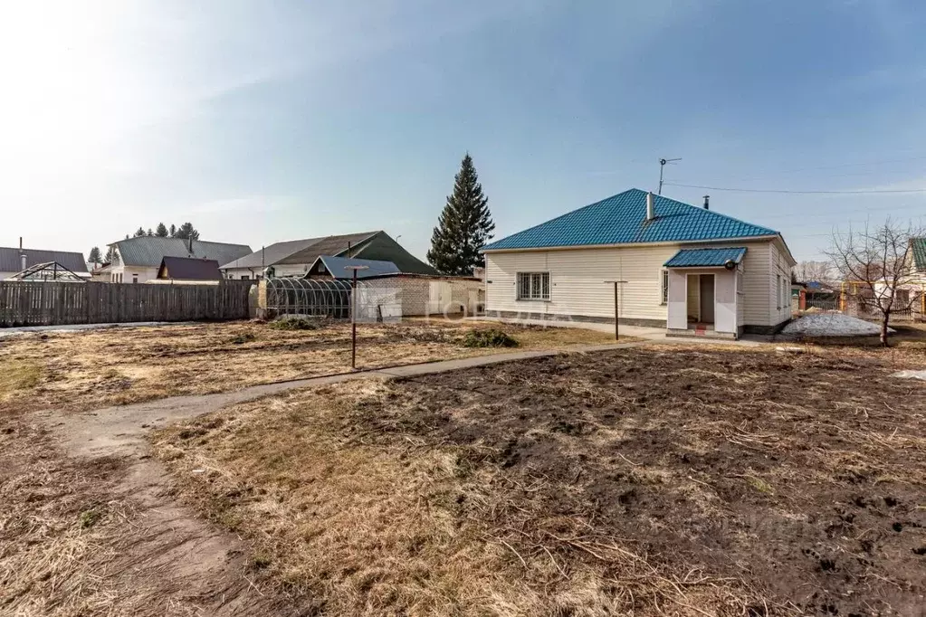 Дом в Алтайский край, Павловский район, пос. Новые зори Лесная ул., 14 ... - Фото 1