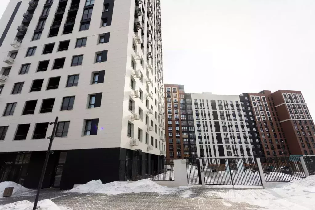 3-к кв. Хабаровский край, Хабаровск ул. Джамбула, 3 (79.0 м) - Фото 1