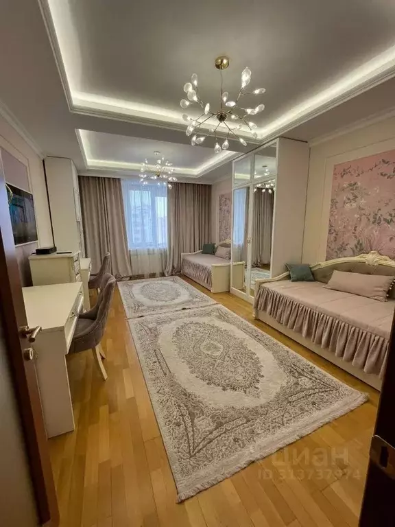 4-к кв. Белгородская область, Старый Оскол Степной мкр, 1 (178.0 м) - Фото 0