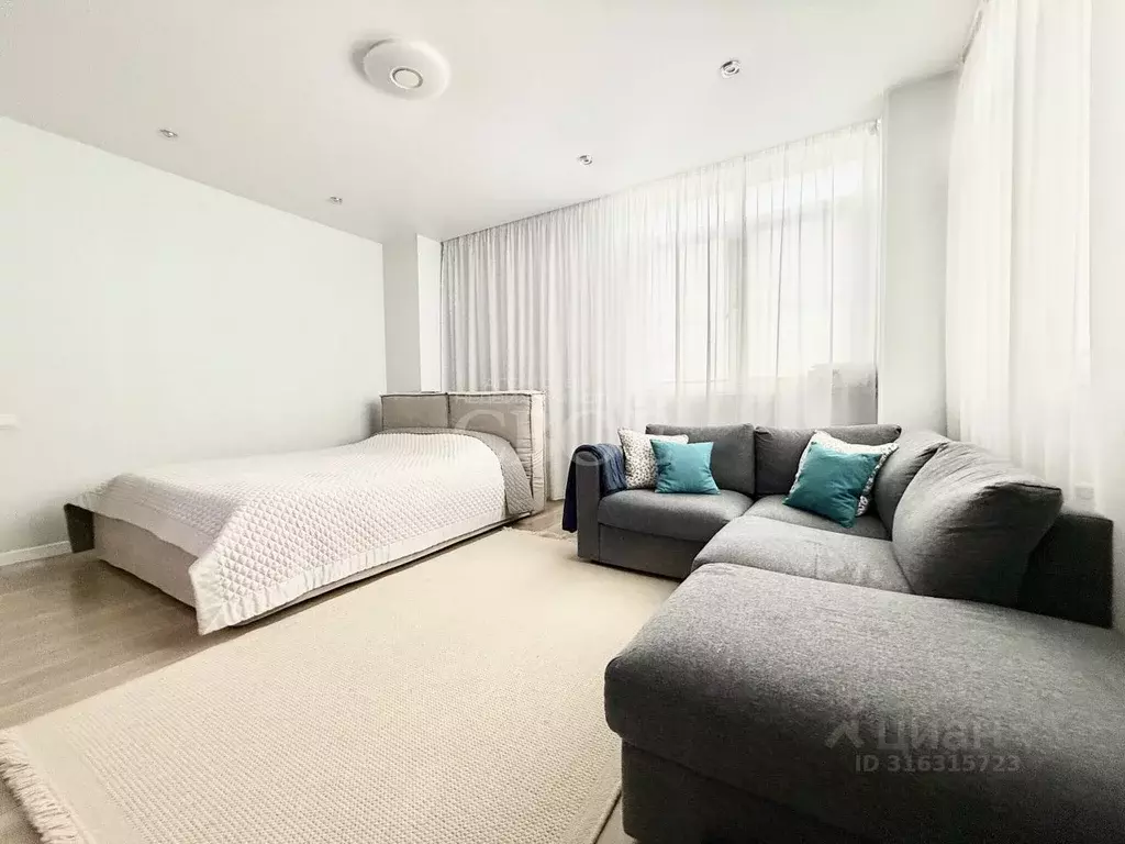 2-к кв. Красноярский край, Красноярск ул. Авиаторов, 45 (71.0 м) - Фото 1