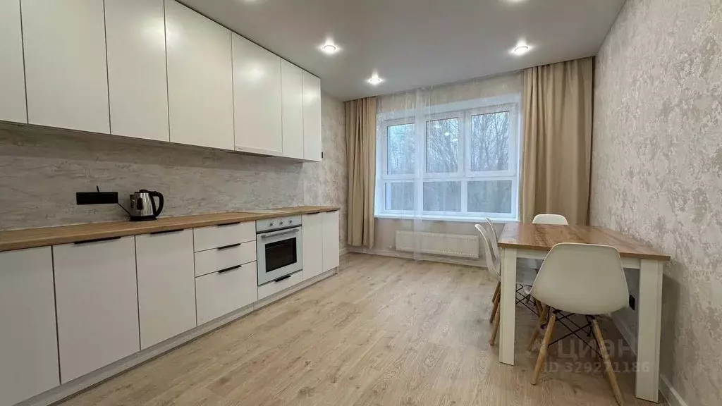 2-к кв. Татарстан, Казань ул. Азата Аббасова, 16 (53.0 м) - Фото 0