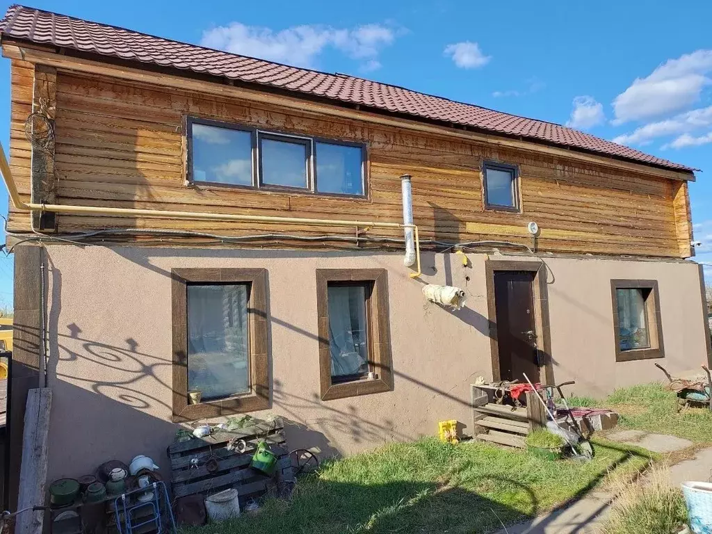 Дом в Саха (Якутия), Жатай городской округ, Жатай рп ул. Ленина (120 ... - Фото 1