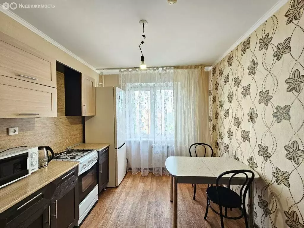 1-комнатная квартира: Набережные Челны, улица Аделя Кутуя, 12 (43.3 м) - Фото 0