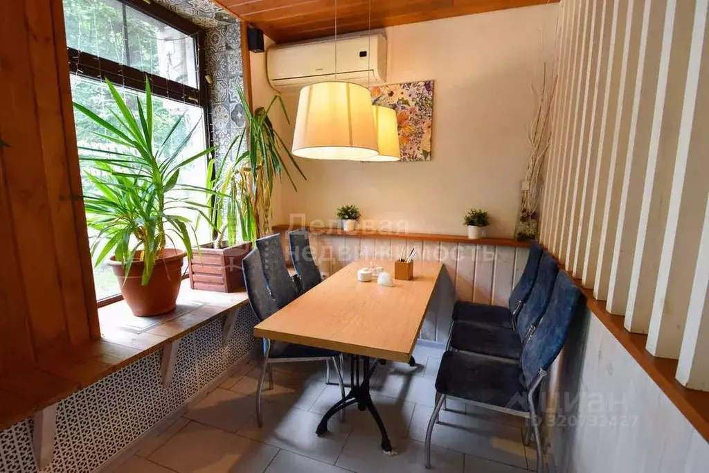 Помещение свободного назначения в Новгородская область, Великий ... - Фото 1