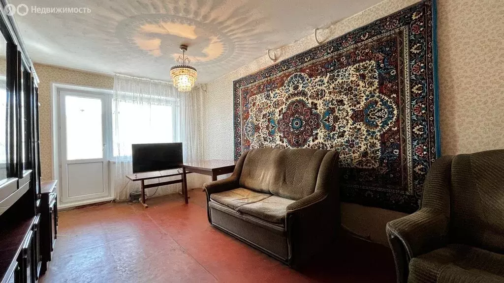 3-комнатная квартира: Нижний Новгород, улица Коминтерна, 10 (66.9 м) - Фото 1
