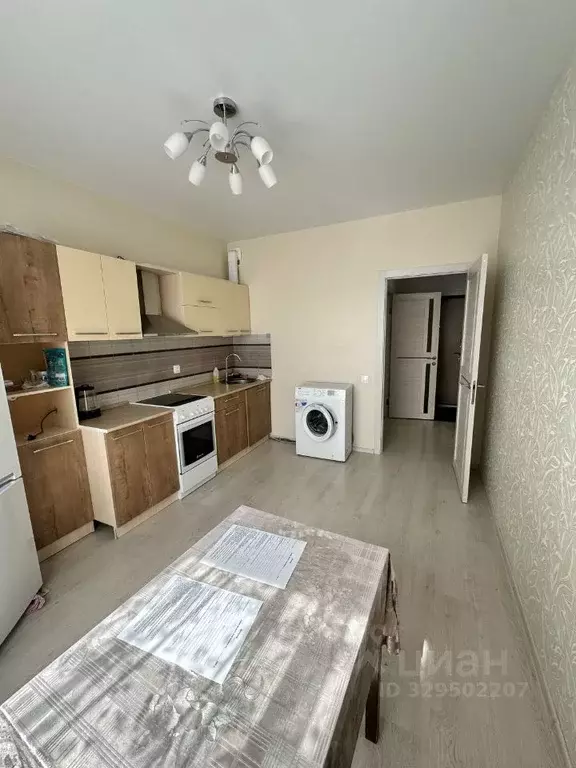 1-к кв. Тюменская область, Тюмень ул. Фармана Салманова, 14 (42.0 м) - Фото 2