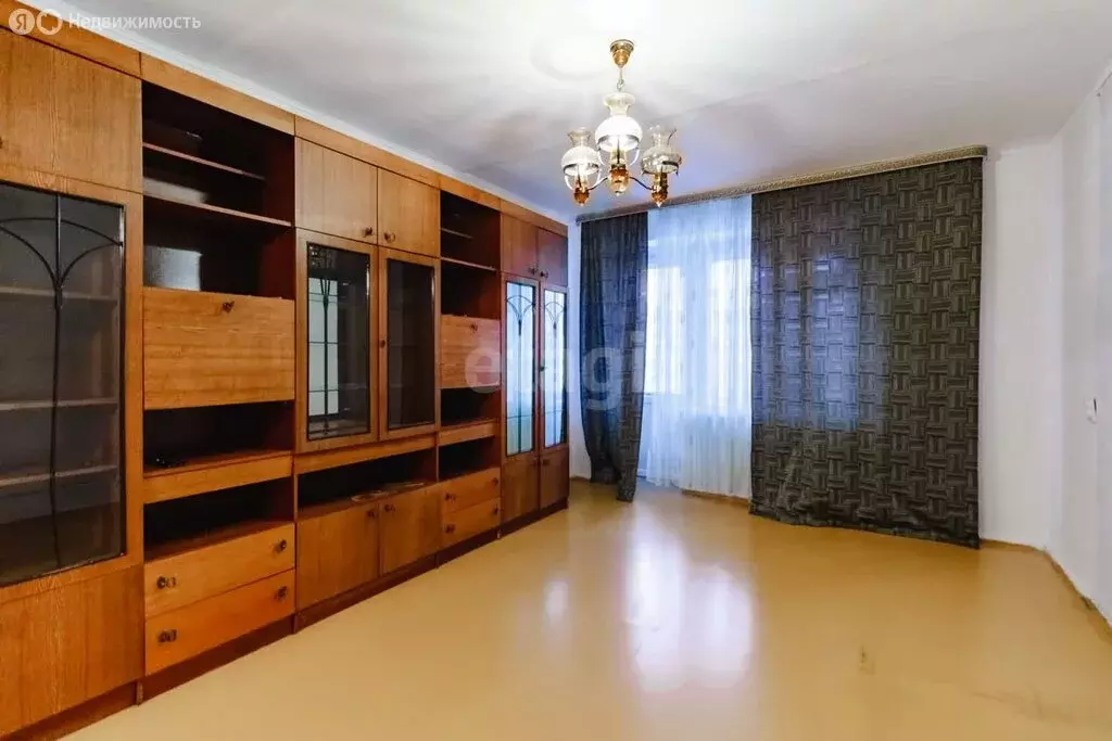 3-комнатная квартира: Комсомольск-на-Амуре, улица Калинина, 6к2 (59.5 ... - Фото 1