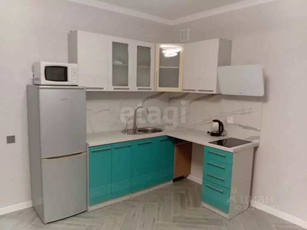 Студия Тюменская область, Тюмень ул. 50 лет Октября, 75к4 (29.0 м) - Фото 1