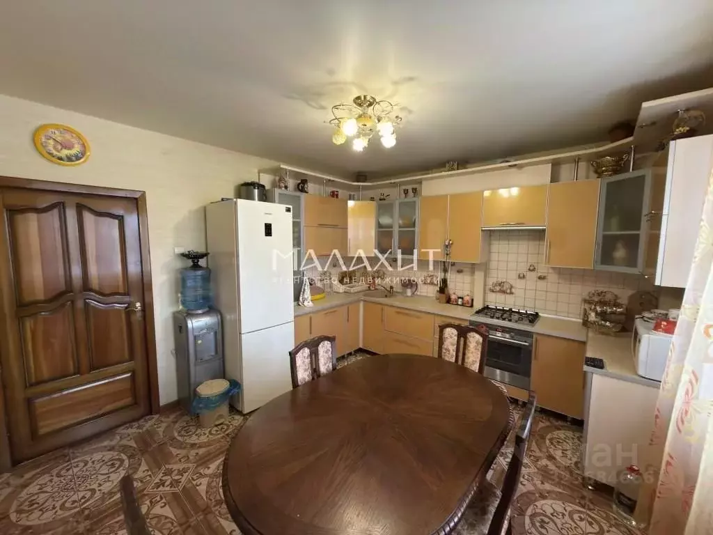 Дом в Самарская область, Кинель пос. Горный, ул. Горная, 18 (225 м) - Фото 2