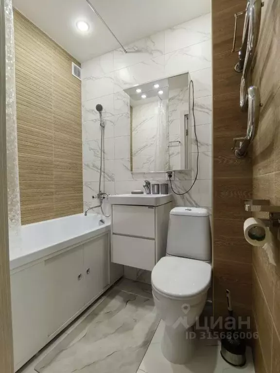 1-к кв. Иркутская область, Братск ул. Металлургов, 17 (40.0 м) - Фото 0