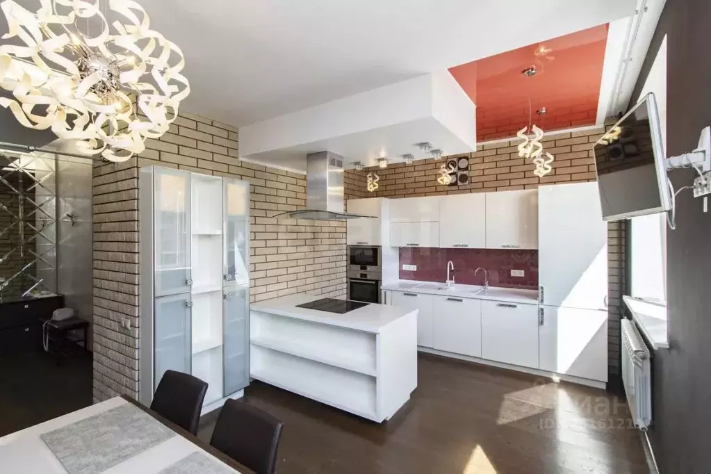 3-к кв. Тюменская область, Тюмень Фабричная ул., 5 (110.8 м) - Фото 1